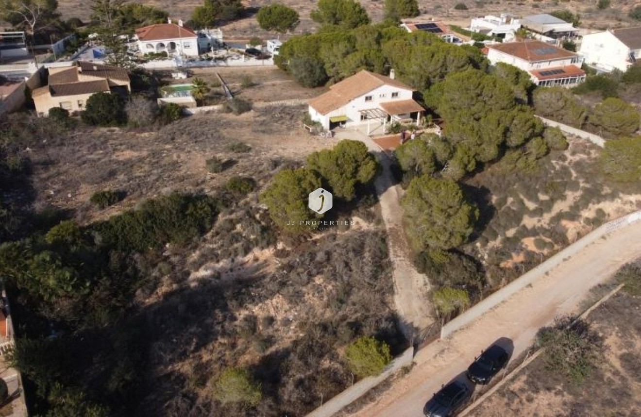 Aus zweiter Hand - Villa -
Orihuela Costa - Costa Blanca