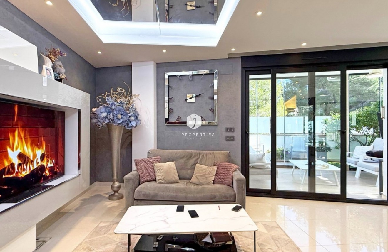 Z drugiej ręki - Villa -
Orihuela Costa - Costa Blanca