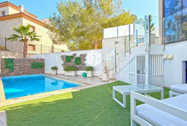 Z drugiej ręki - Villa -
Orihuela Costa - Costa Blanca