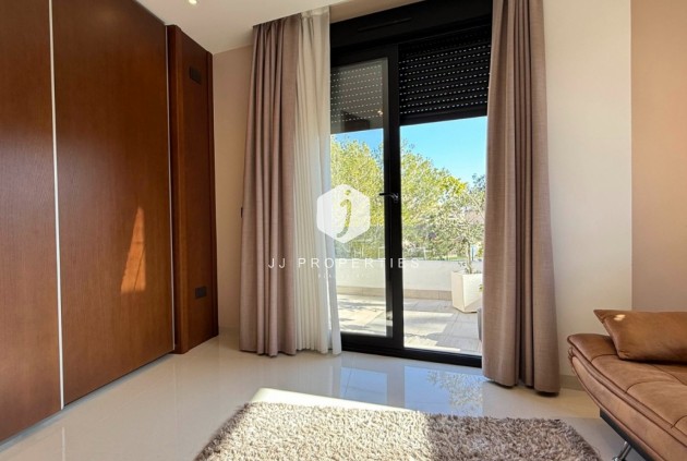 Z drugiej ręki - Villa -
Orihuela Costa - Costa Blanca