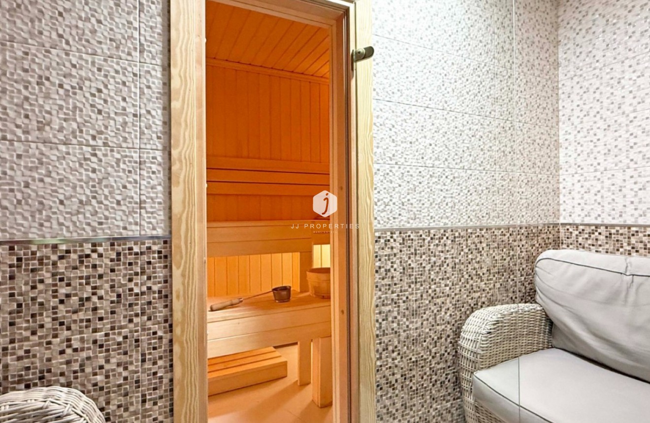 Z drugiej ręki - Villa -
Orihuela Costa - Costa Blanca