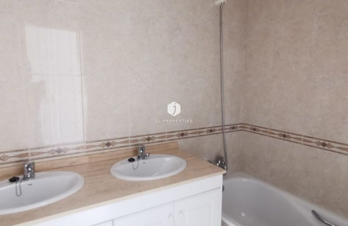 Aus zweiter Hand - Wohnung -
Orihuela Costa - Costa Blanca