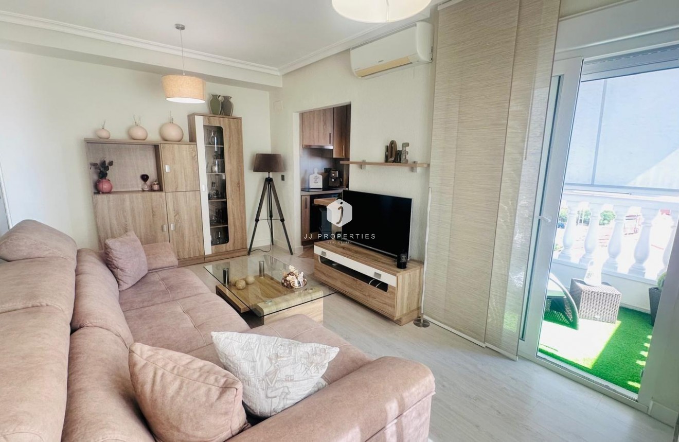 Segunda mano - Apartamento / piso -
Torrevieja - Nueva Torrevieja