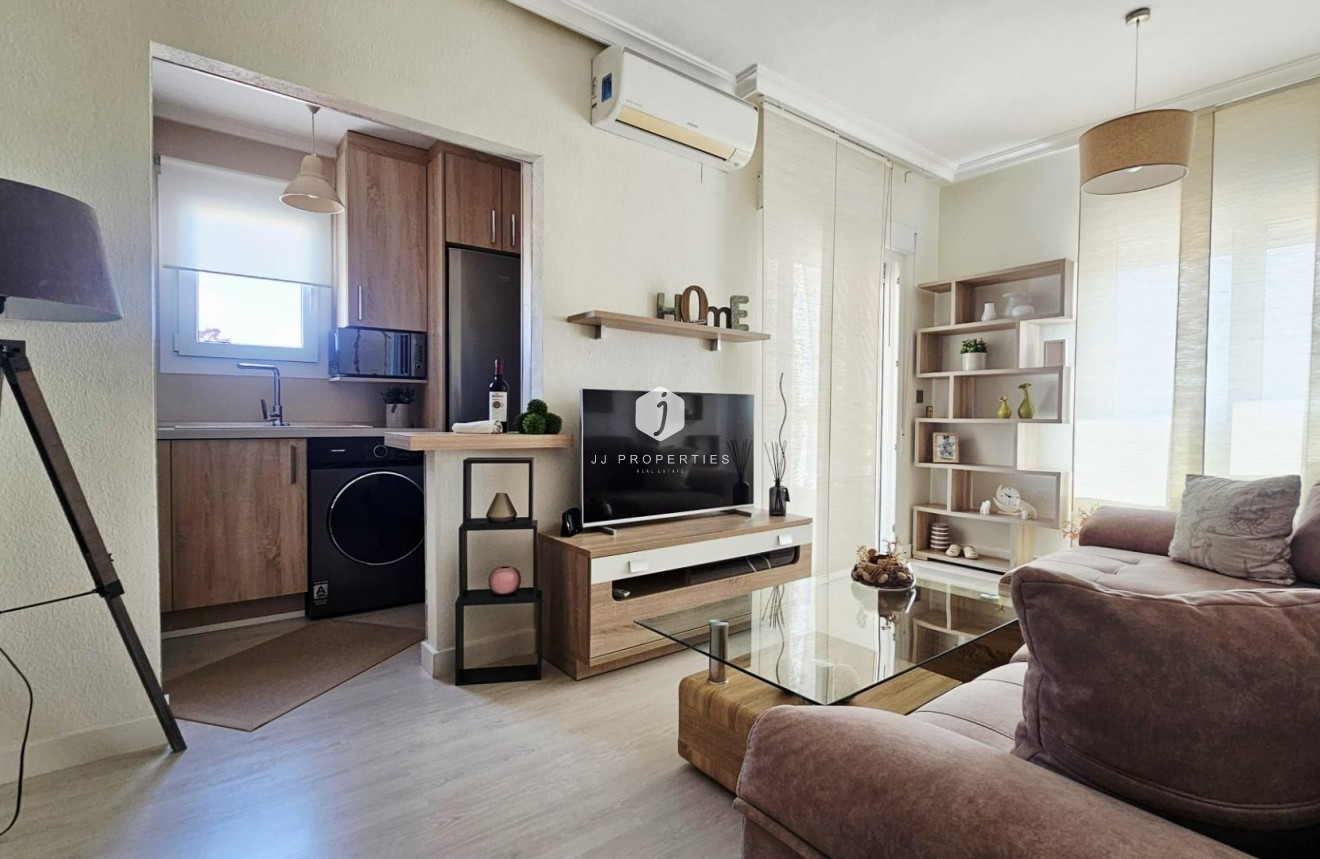 Segunda mano - Apartamento / piso -
Torrevieja - Nueva Torrevieja