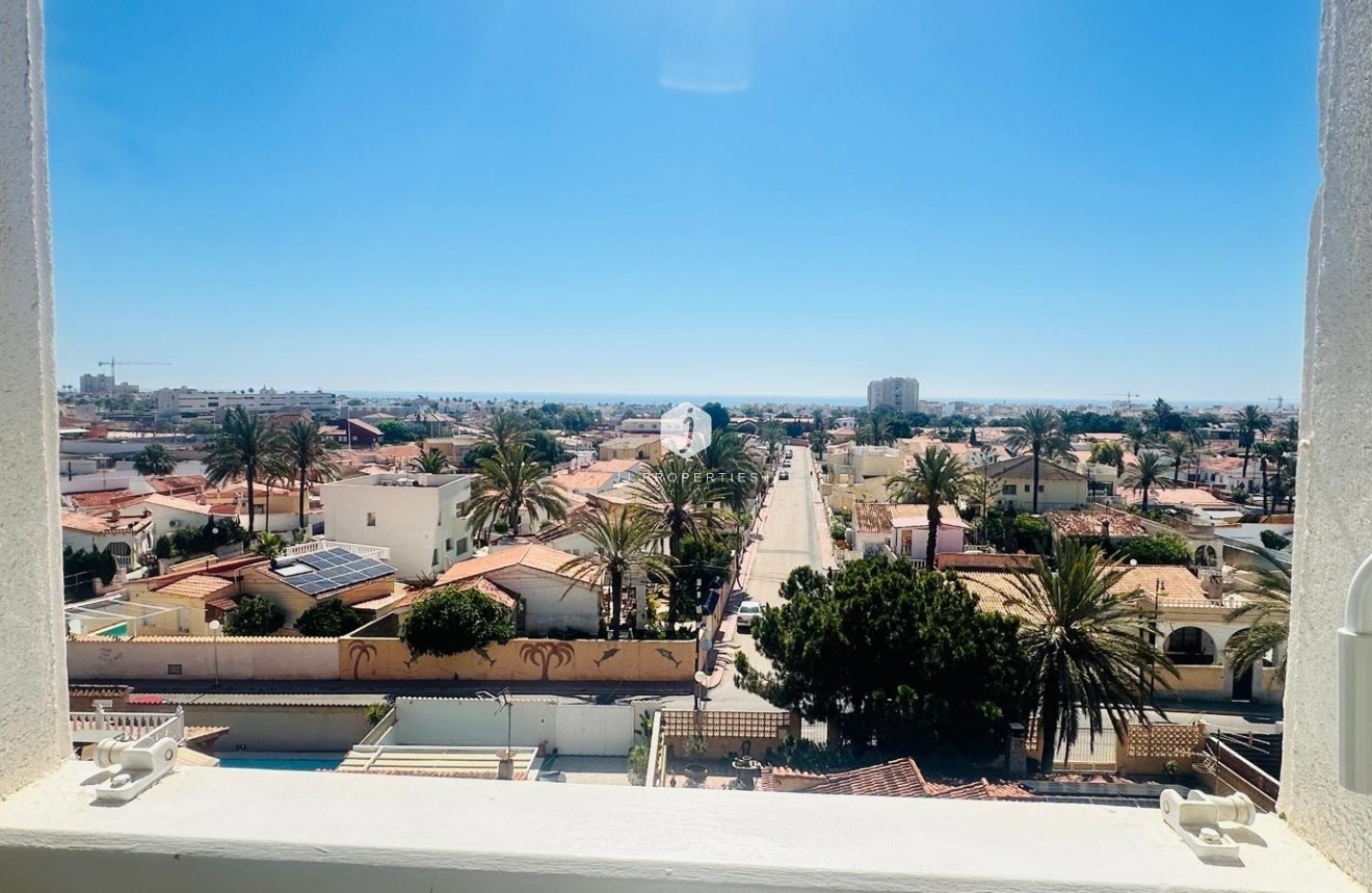 Segunda mano - Apartamento / piso -
Torrevieja - Nueva Torrevieja