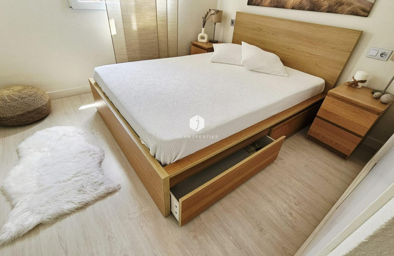 Segunda mano - Apartamento / piso -
Torrevieja - Nueva Torrevieja