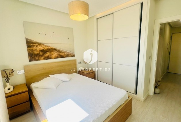 Segunda mano - Apartamento / piso -
Torrevieja - Nueva Torrevieja