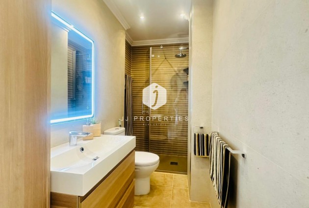 Segunda mano - Apartamento / piso -
Torrevieja - Nueva Torrevieja