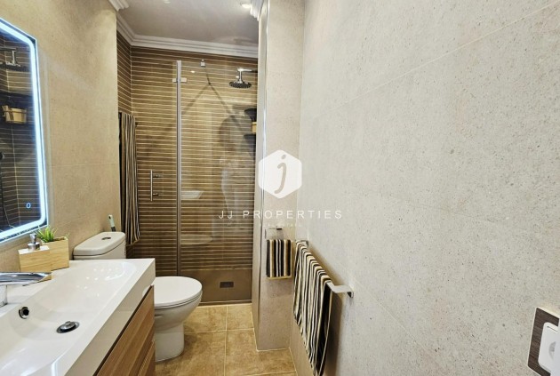 Segunda mano - Apartamento / piso -
Torrevieja - Nueva Torrevieja