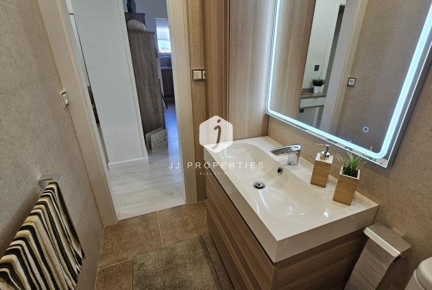 Segunda mano - Apartamento / piso -
Torrevieja - Nueva Torrevieja