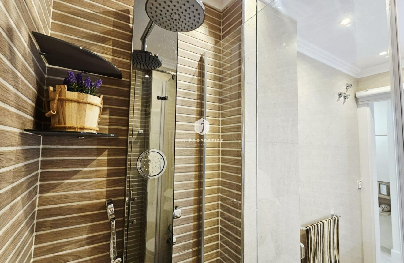 Segunda mano - Apartamento / piso -
Torrevieja - Nueva Torrevieja