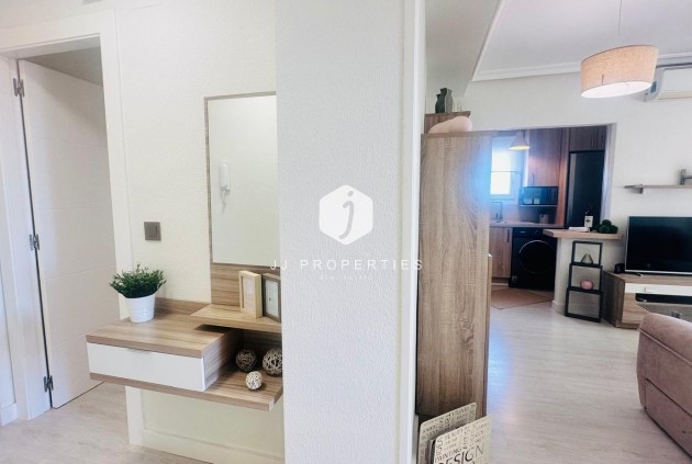 Segunda mano - Apartamento / piso -
Torrevieja - Nueva Torrevieja