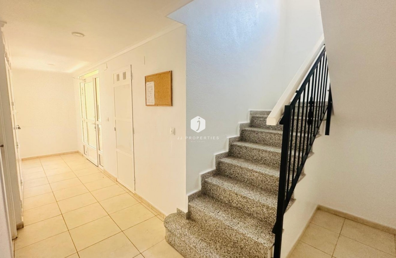 Segunda mano - Apartamento / piso -
Torrevieja - Nueva Torrevieja