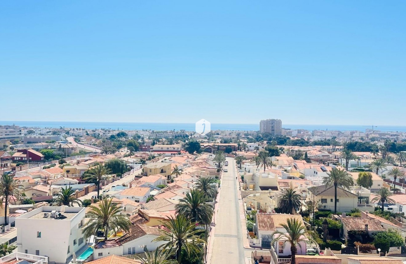 Segunda mano - Apartamento / piso -
Torrevieja - Nueva Torrevieja