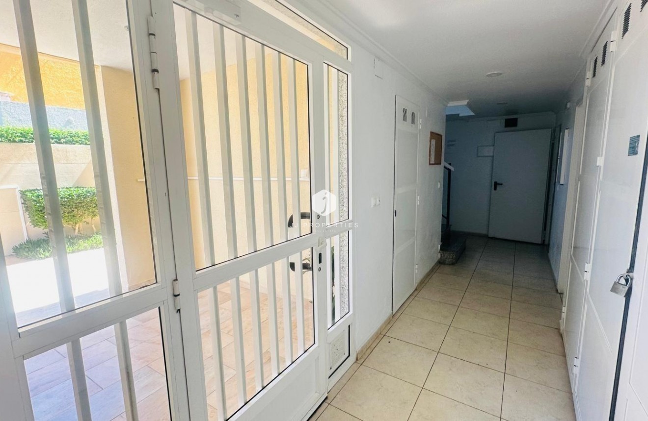 Segunda mano - Apartamento / piso -
Torrevieja - Nueva Torrevieja