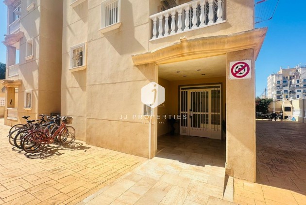Segunda mano - Apartamento / piso -
Torrevieja - Nueva Torrevieja