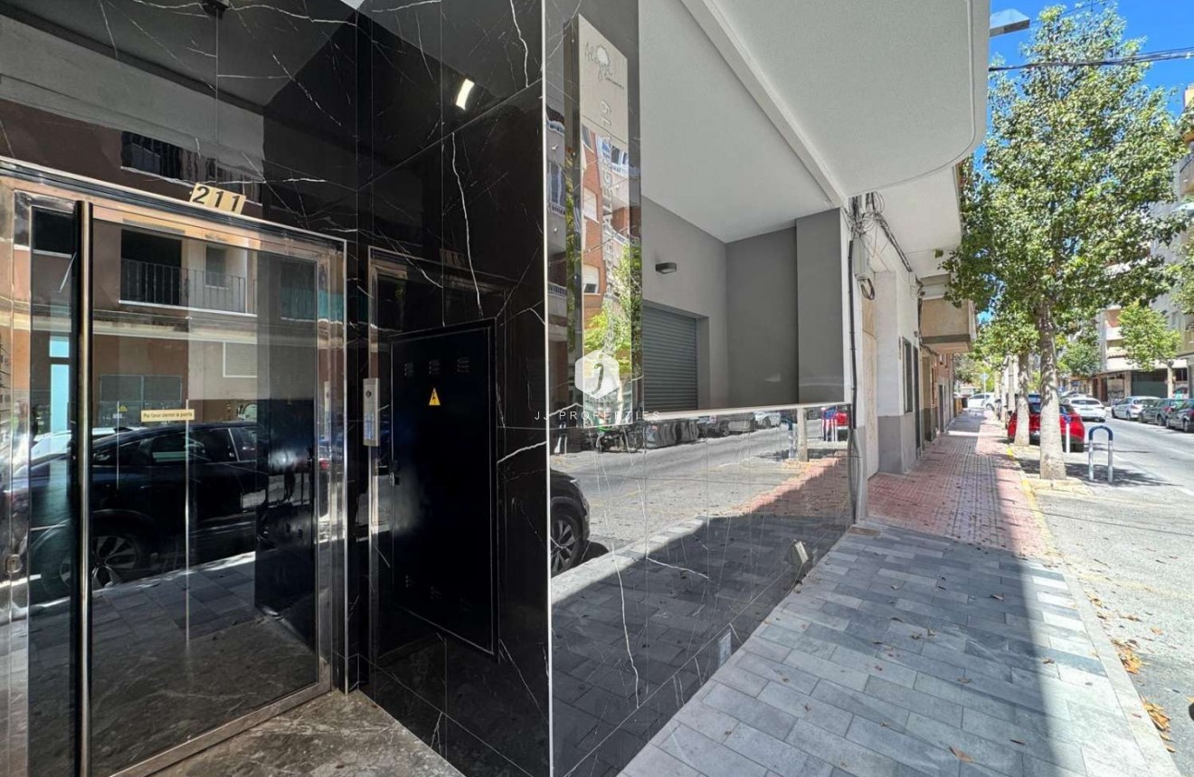 Segunda mano - Apartamento / piso -
Torrevieja - Costa Blanca