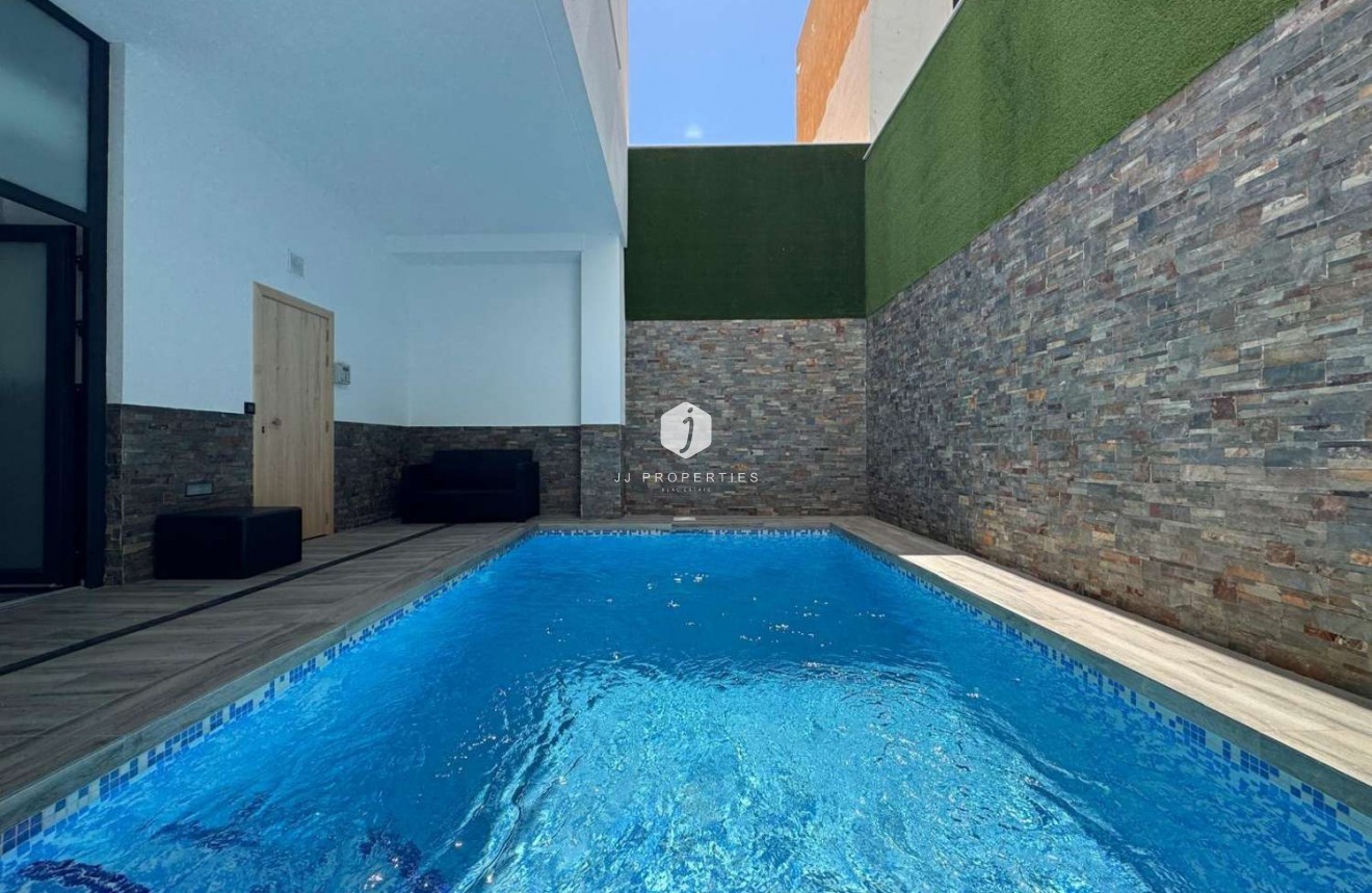 Segunda mano - Apartamento / piso -
Torrevieja - Costa Blanca