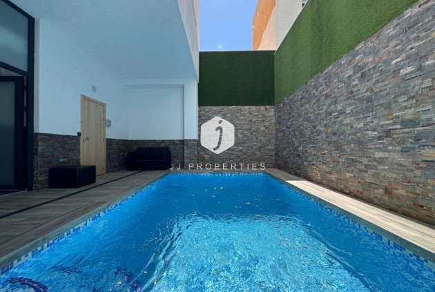 Segunda mano - Apartamento / piso -
Torrevieja - Costa Blanca