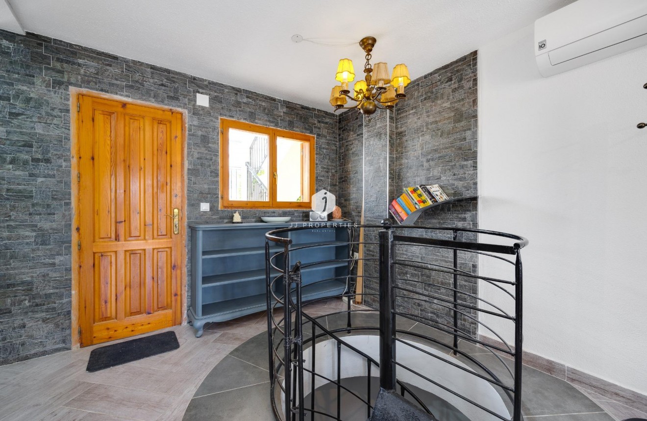 Segunda mano - Bungalow -
Torrevieja - Torre la mata