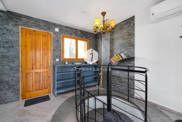 Segunda mano - Bungalow -
Torrevieja - Torre la mata