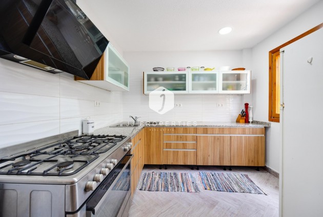 Segunda mano - Bungalow -
Torrevieja - Torre la mata