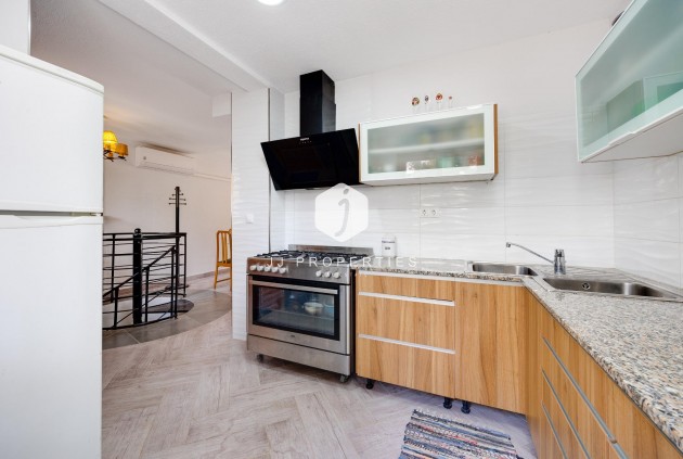 Segunda mano - Bungalow -
Torrevieja - Torre la mata