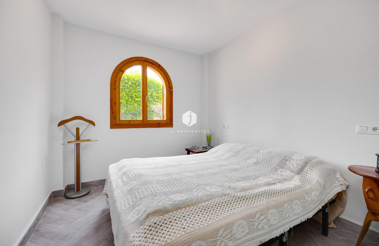 Segunda mano - Bungalow -
Torrevieja - Torre la mata