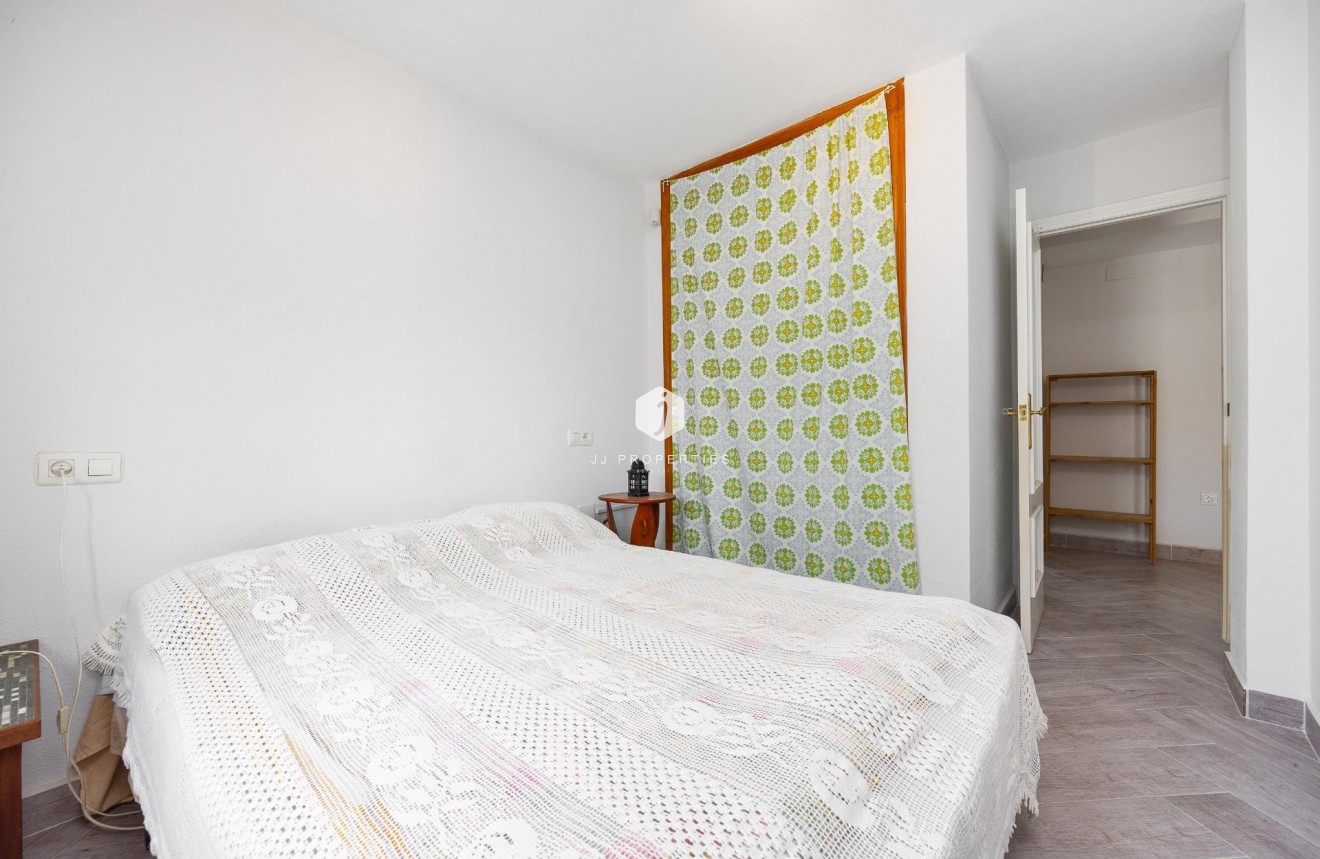 Segunda mano - Bungalow -
Torrevieja - Torre la mata