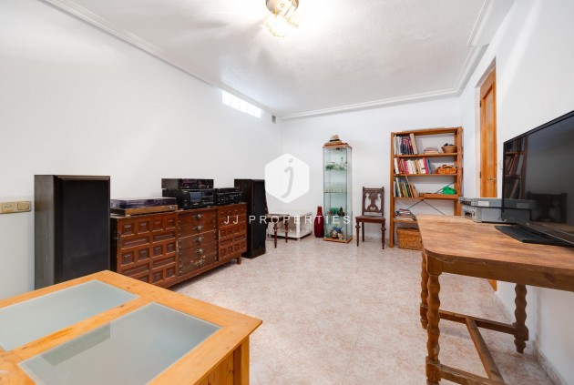 Segunda mano - Bungalow -
Torrevieja - Torre la mata