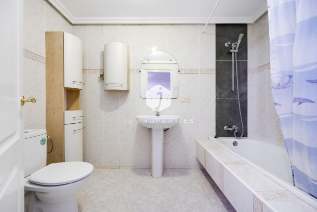 Segunda mano - Bungalow -
Torrevieja - Torre la mata