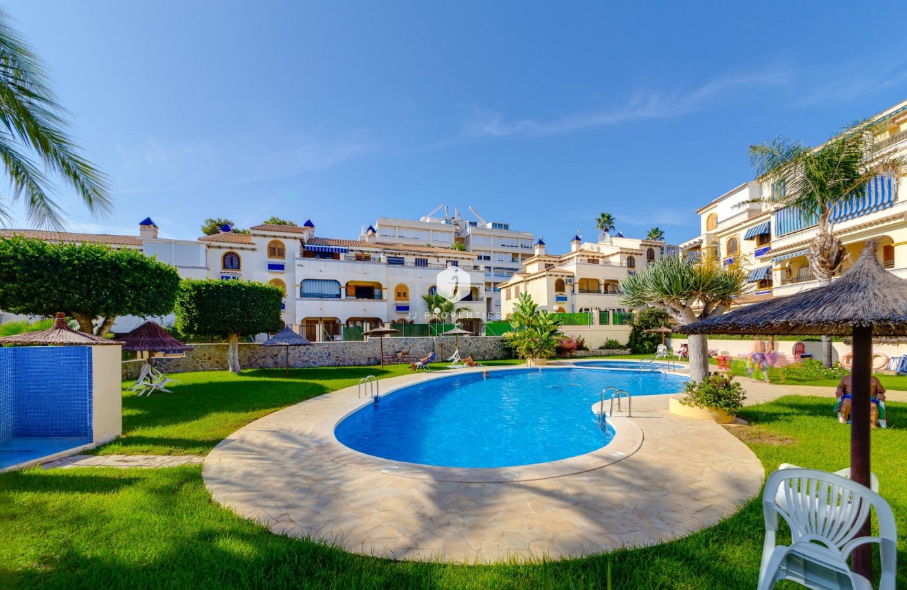 Segunda mano - Bungalow -
Torrevieja - Torre la mata