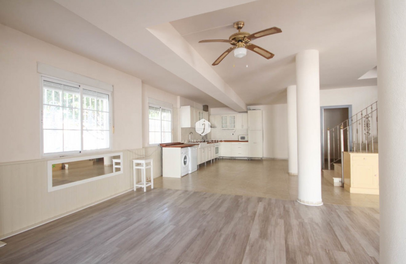 Segunda mano - Villa -
La Zenia - Costa Blanca