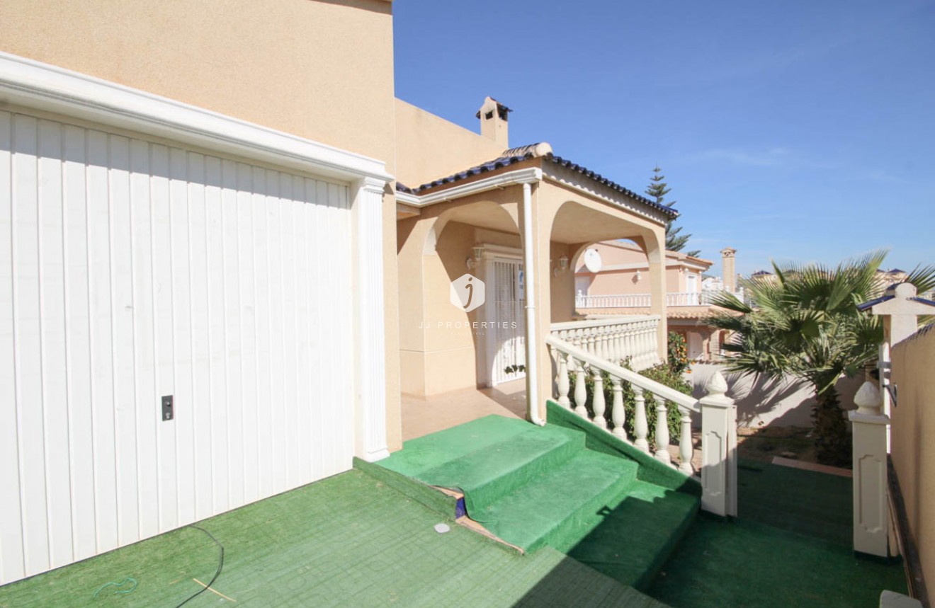 Segunda mano - Villa -
La Zenia - Costa Blanca