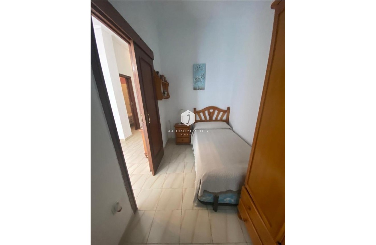 Segunda mano - Chalet -
Torrevieja - Centro