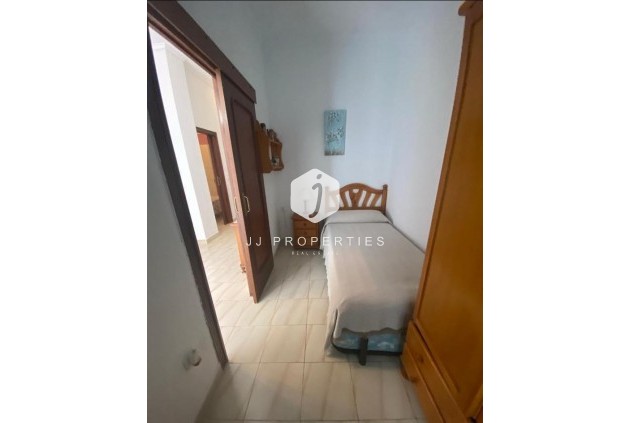 Segunda mano - Chalet -
Torrevieja - Centro