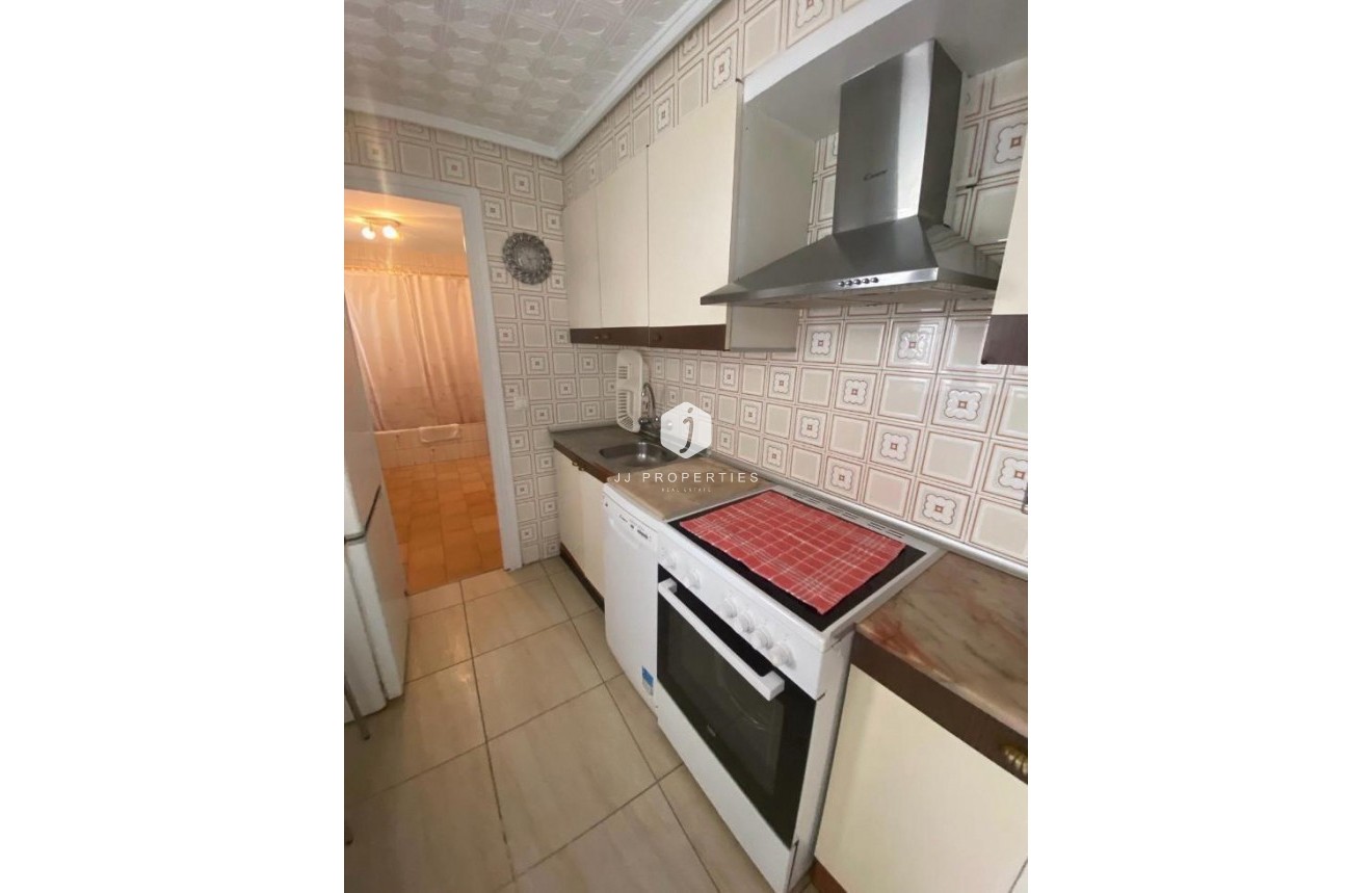 Segunda mano - Chalet -
Torrevieja - Centro