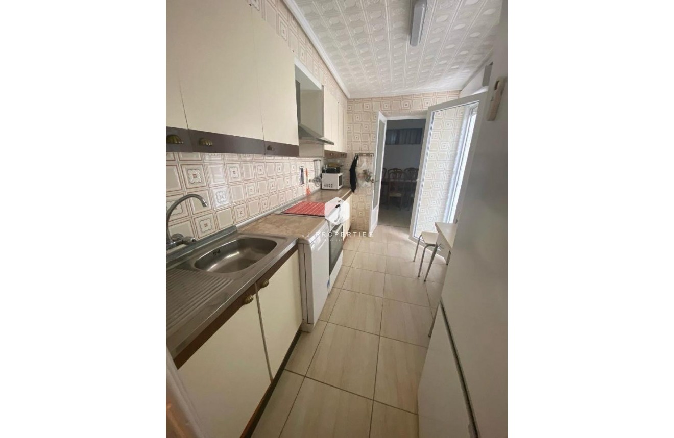 Segunda mano - Chalet -
Torrevieja - Centro