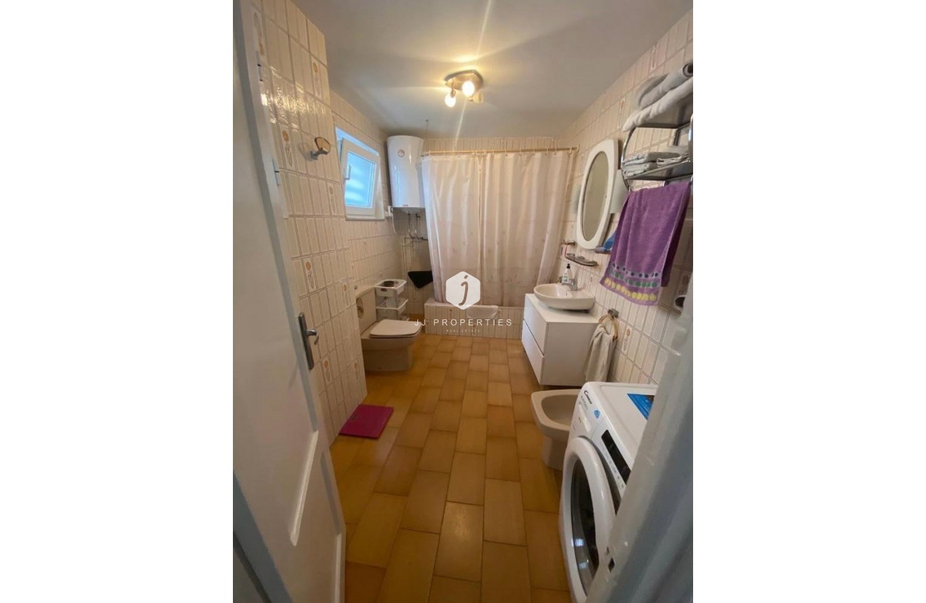 Segunda mano - Chalet -
Torrevieja - Centro