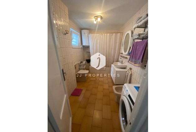 Segunda mano - Chalet -
Torrevieja - Centro