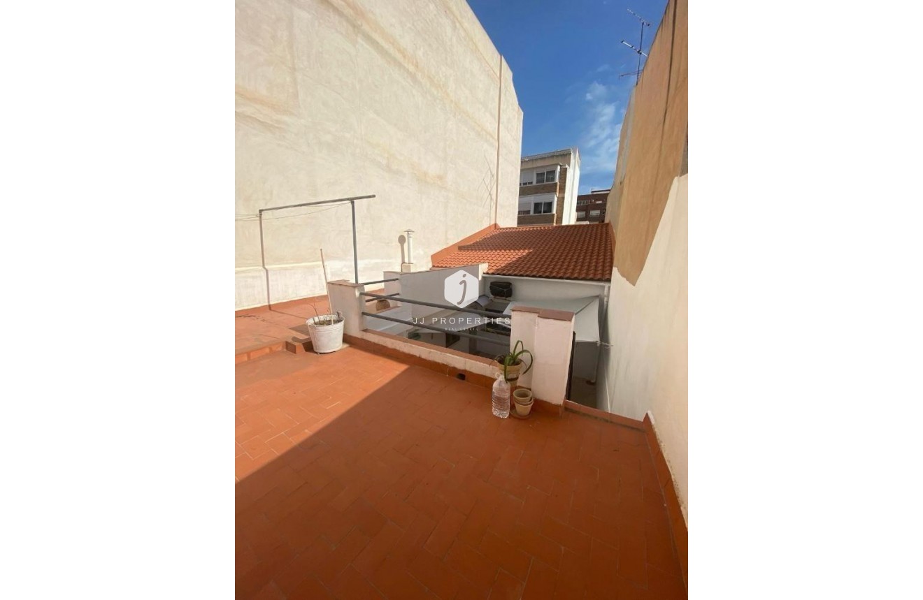 Segunda mano - Chalet -
Torrevieja - Centro