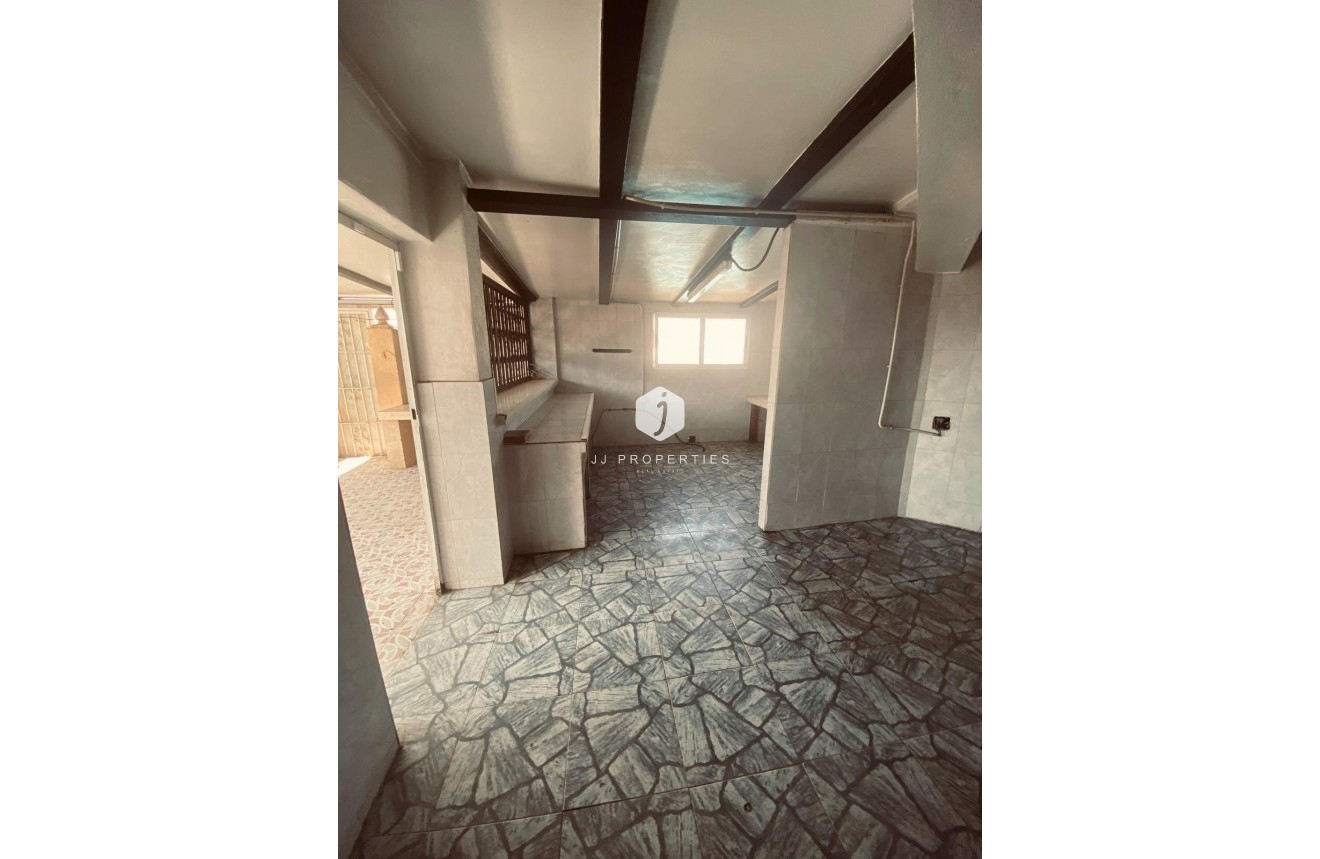 Segunda mano - Chalet -
Torrevieja - Parque Acuático - Sector 25