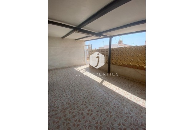 Segunda mano - Chalet -
Torrevieja - Parque Acuático - Sector 25