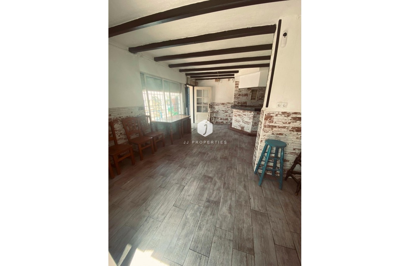 Segunda mano - Chalet -
Torrevieja - Parque Acuático - Sector 25