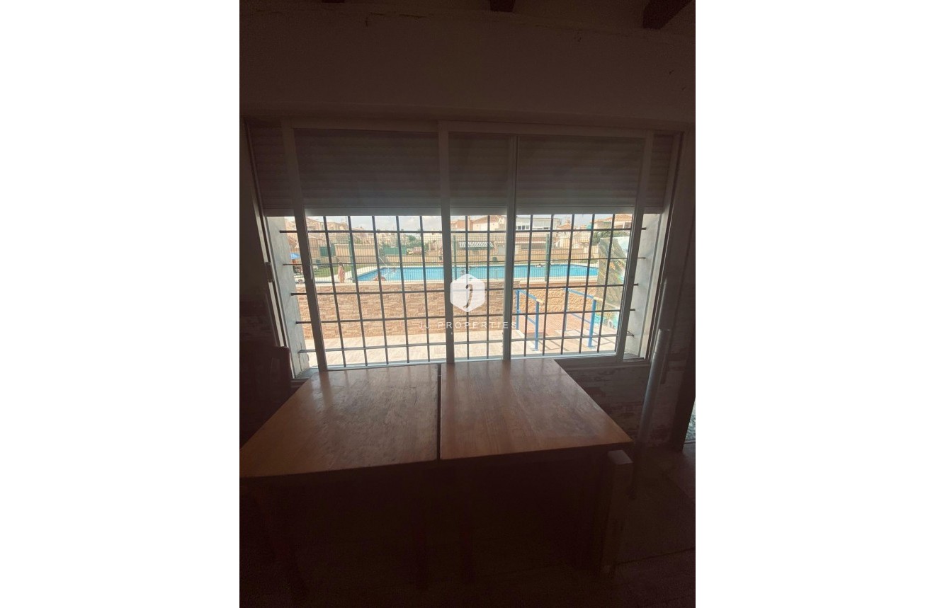 Segunda mano - Chalet -
Torrevieja - Parque Acuático - Sector 25