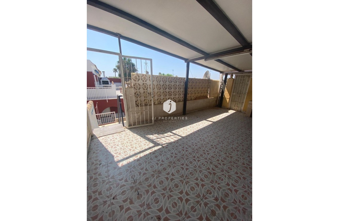 Segunda mano - Chalet -
Torrevieja - Parque Acuático - Sector 25