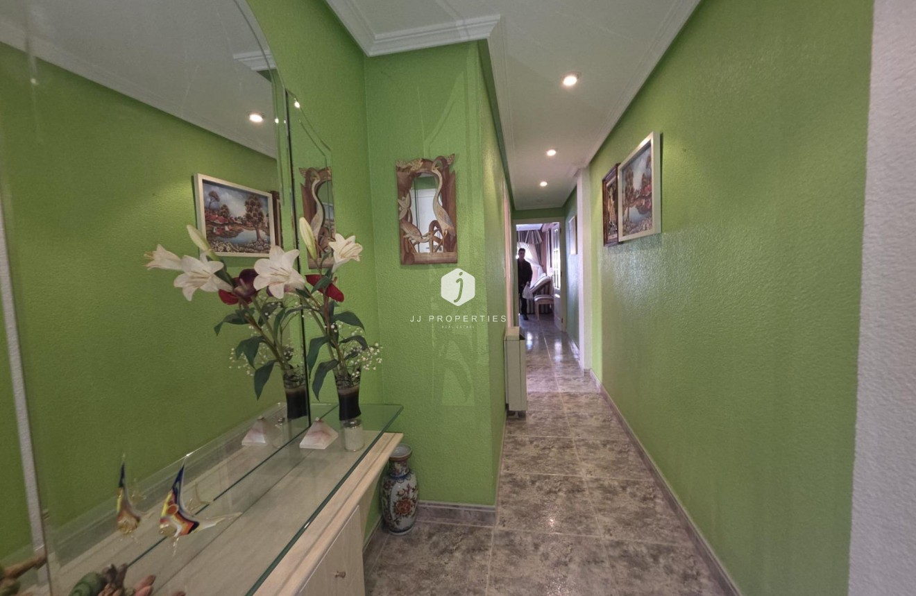 Segunda mano - Apartamento / piso -
Torrevieja - Acequion