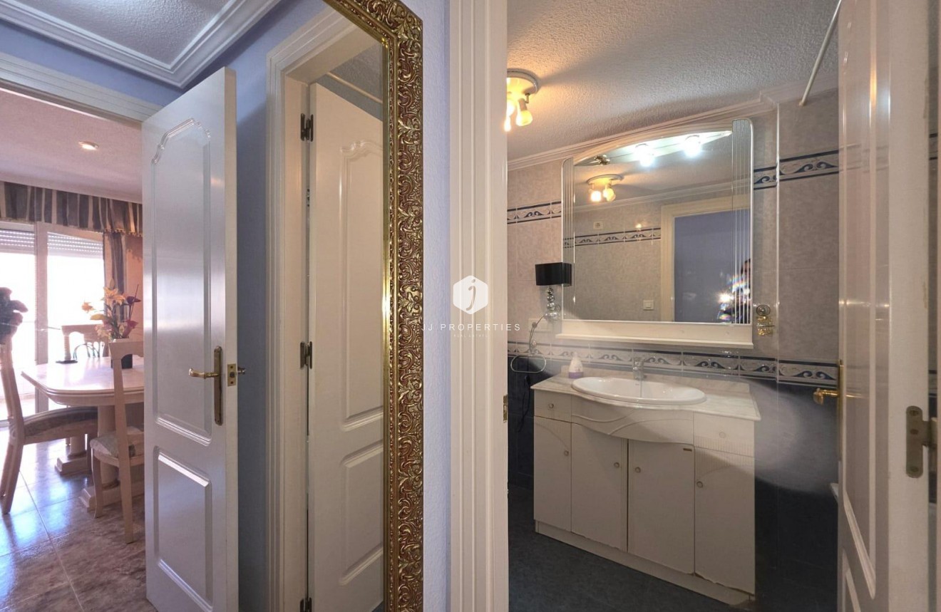 Segunda mano - Apartamento / piso -
Torrevieja - Acequion