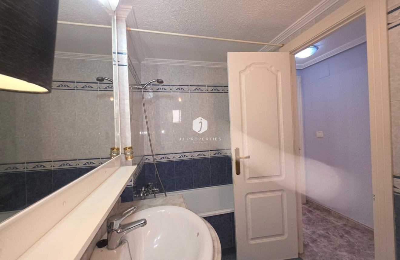 Segunda mano - Apartamento / piso -
Torrevieja - Acequion