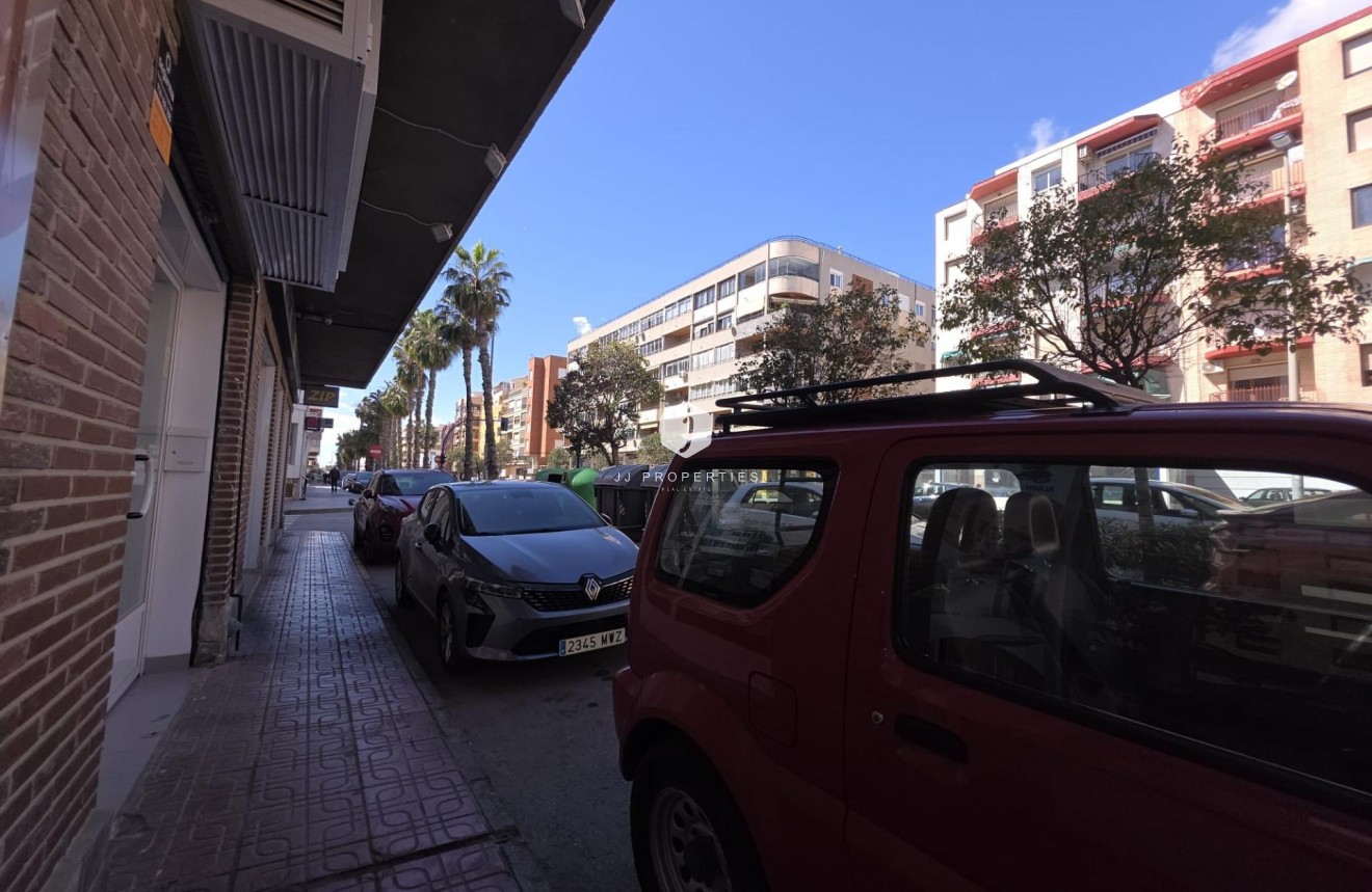 Segunda mano - Apartamento / piso -
Torrevieja - Acequion